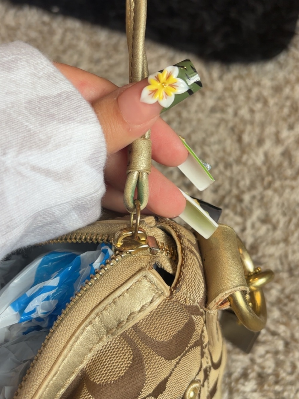 Coach Beige Signature Canvas Double Turnlock Legacy Shoulderbag - Picture 2 of 8